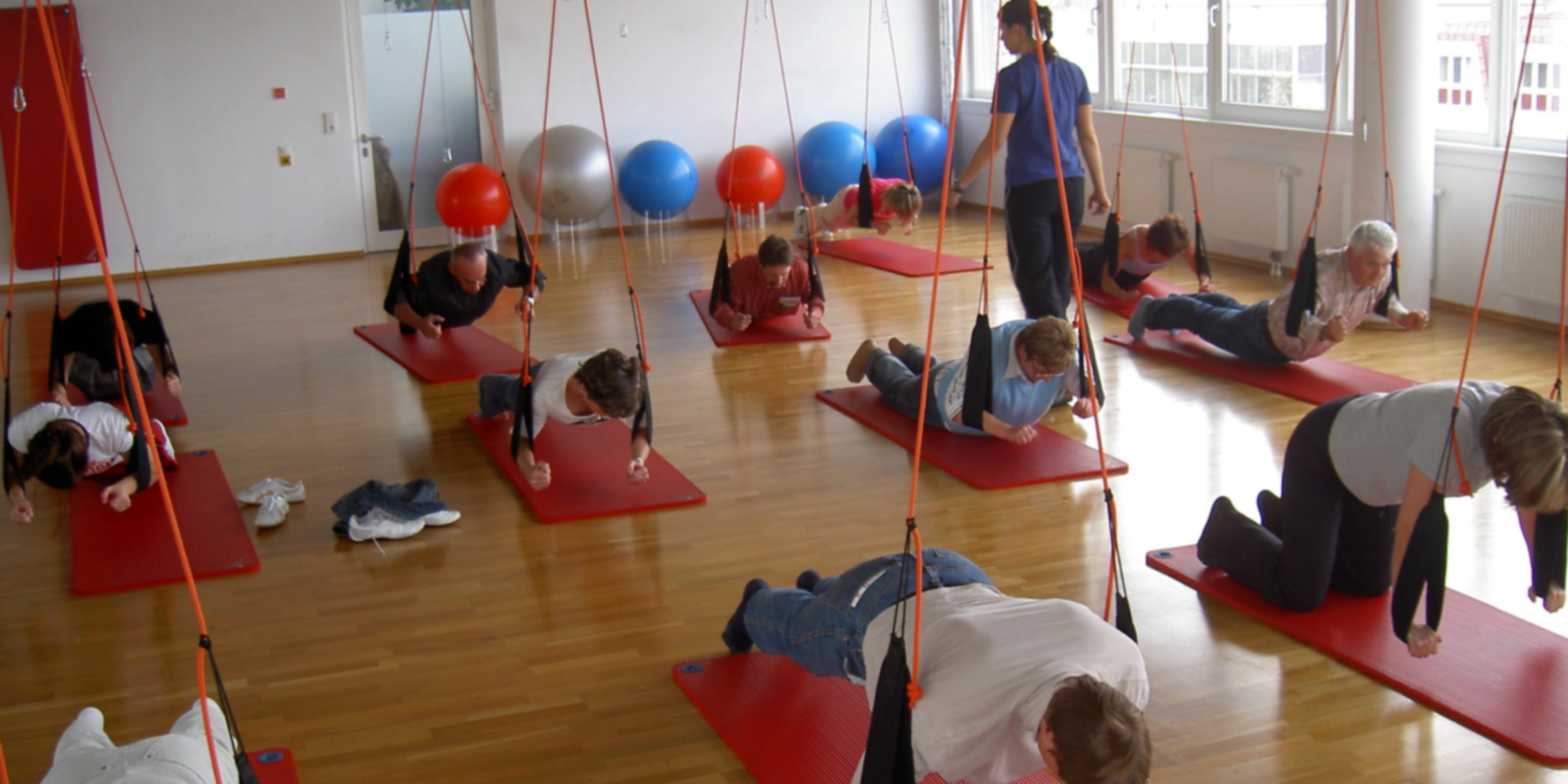 Gruppentraining im Fitnessstudio