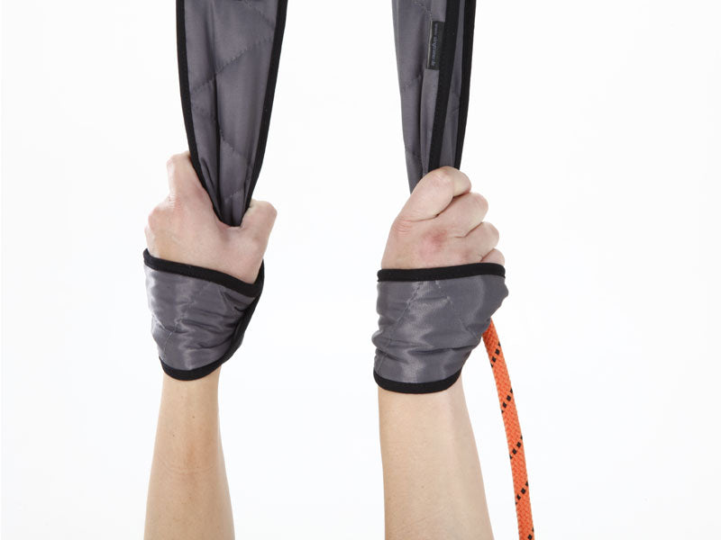 fester-griff-an-handschlaufen-des-rehape-sling-trainer